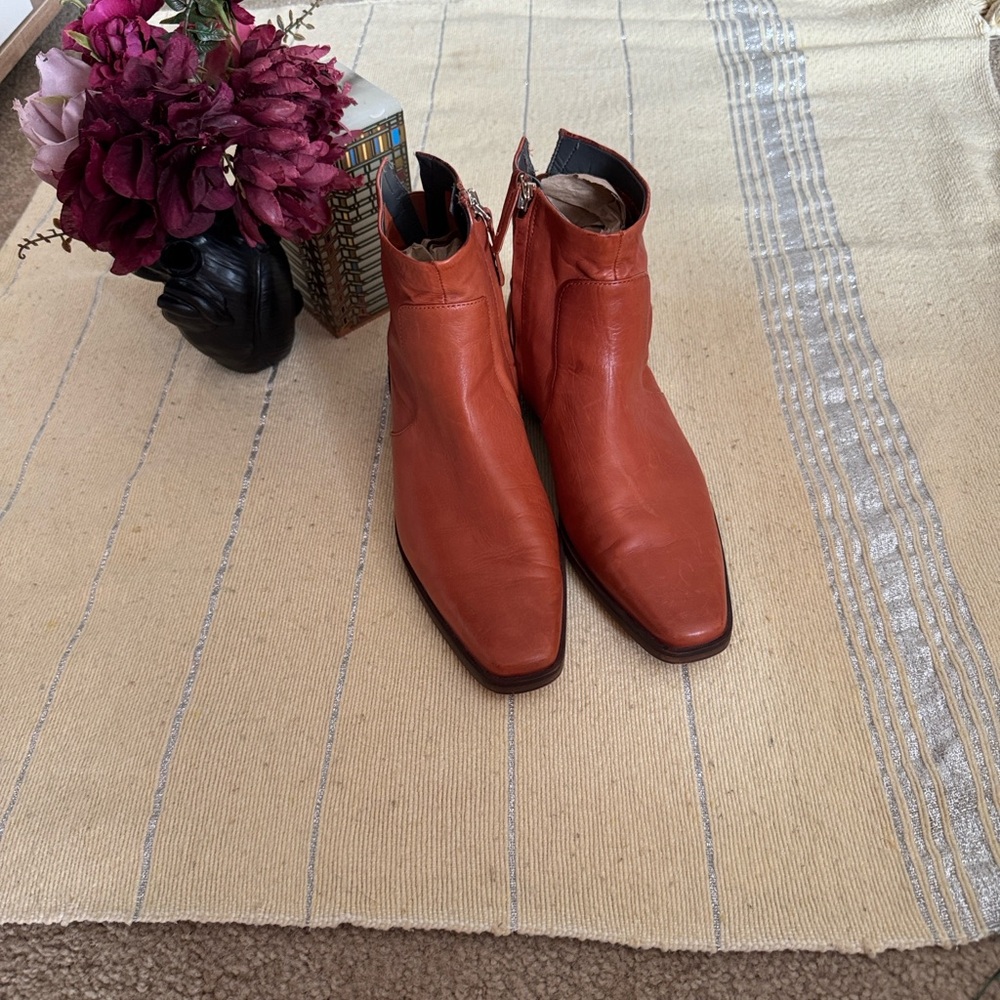 SARTO By Franco Sarto Women's Ankle Boots - caramel brown